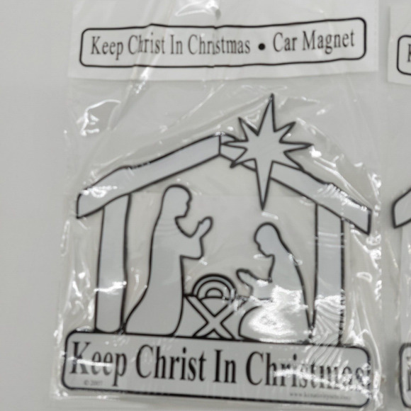 Lot of 2 Vehicle Magnet of Holy Family Keep Christ in Christmas - Picture 2 of 7
